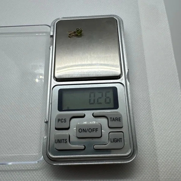 10K Yellow Gold Heart Shape Peridot And Cubic Zirconia Accent Pendant Estate - Picture 11 of 13